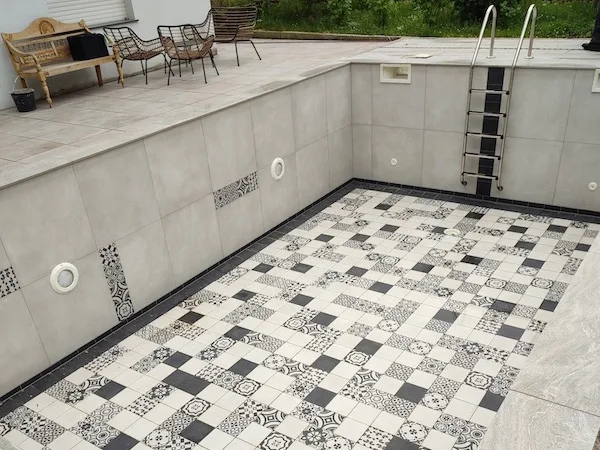 Ollenhauer_Fliesen_Pool_web